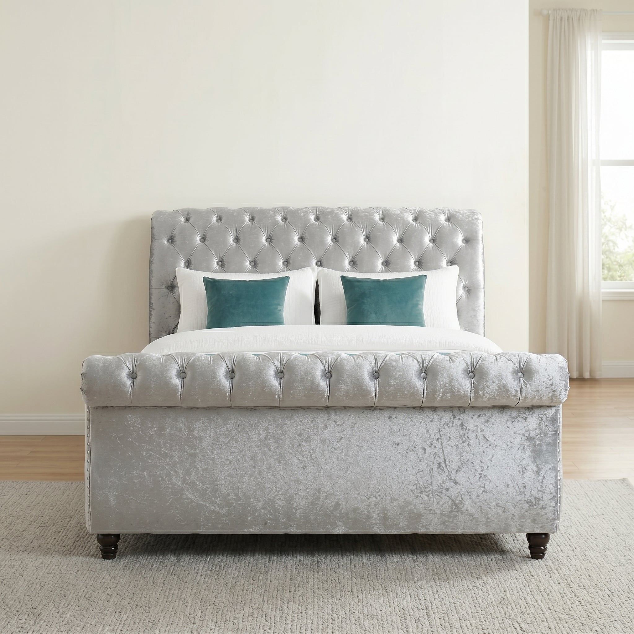 Luxurious Tufted Velvet Upholstered Bed