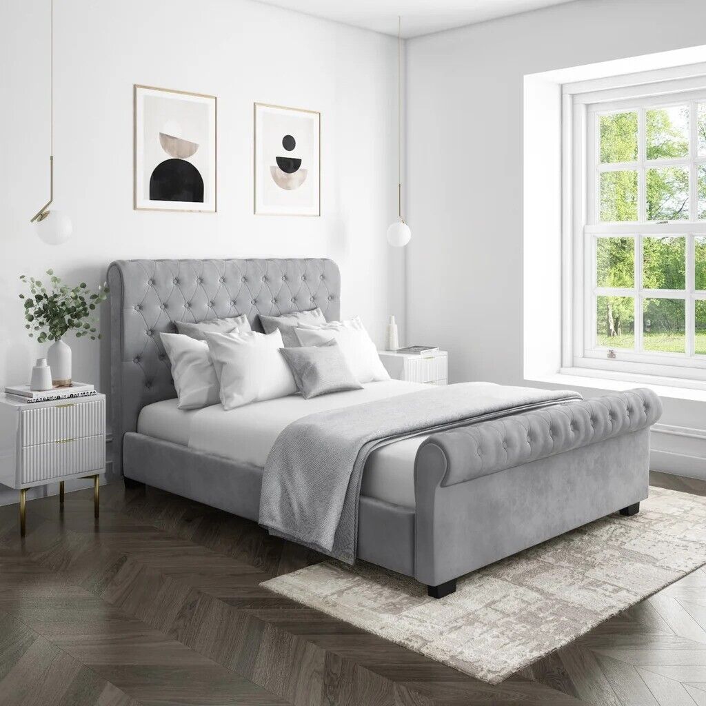 Elegant Modern Tufted Bed with Upholstered Frame